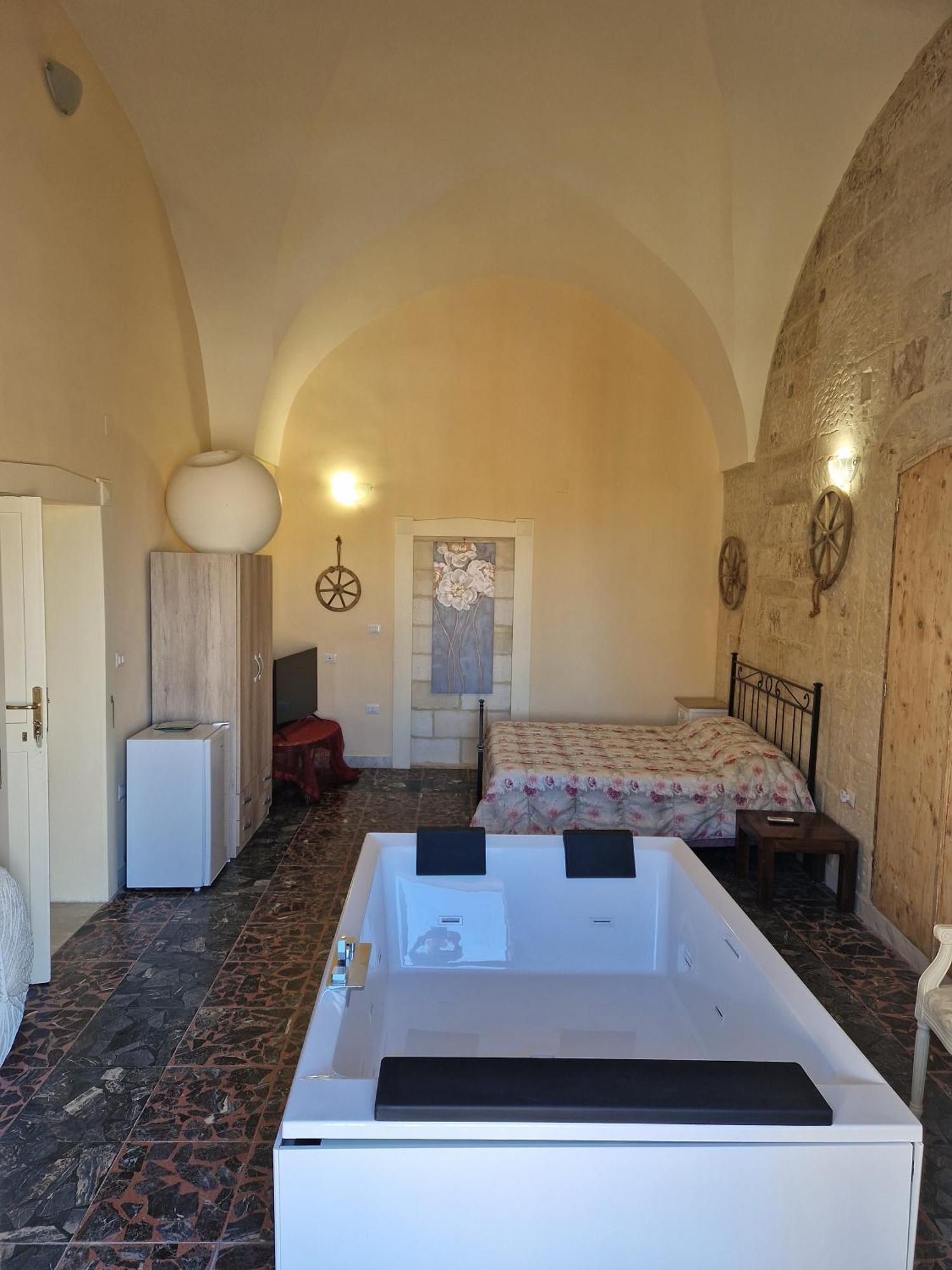 Bed and Breakfast Palazzo Costantini à San Donato di Lecce Extérieur photo